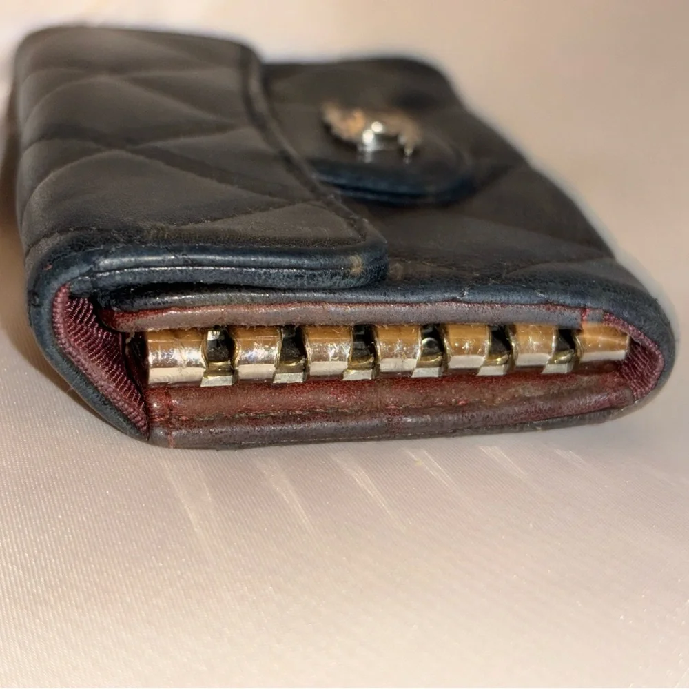 CHANEL Calfskin Black Soft Quilted Leather Key Case - Very good condition - Picture 5 of 14